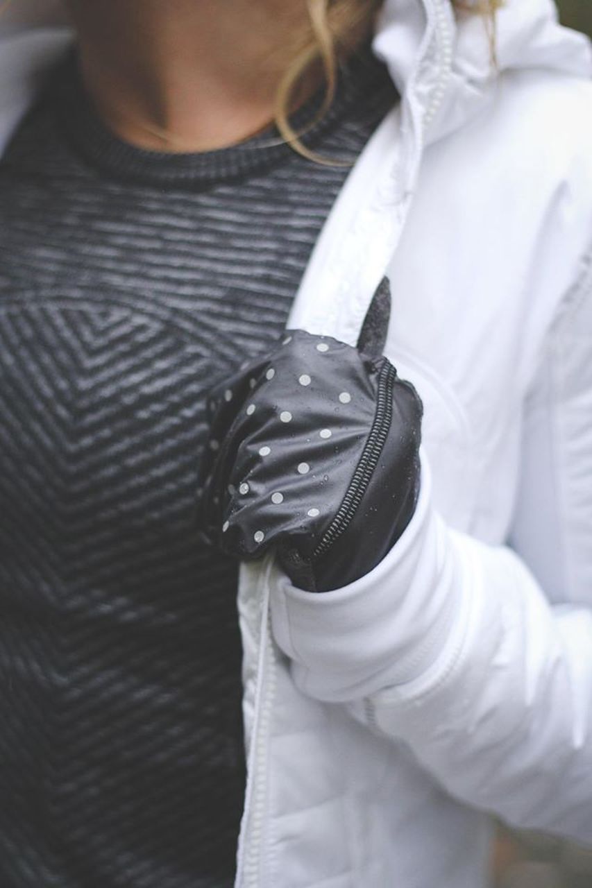 Lululemon Run Fast Gloves - Black (First Release)