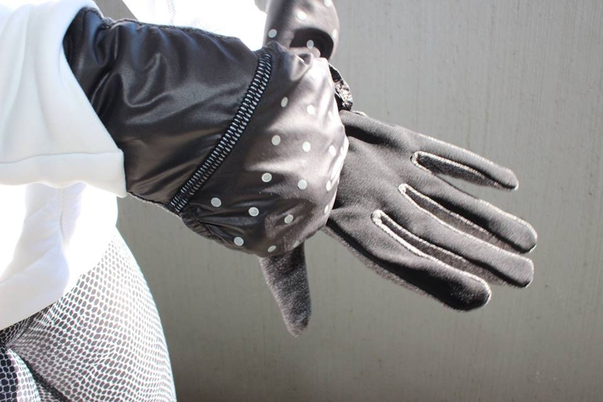 Lululemon Run Fast Gloves - Black (First Release)
