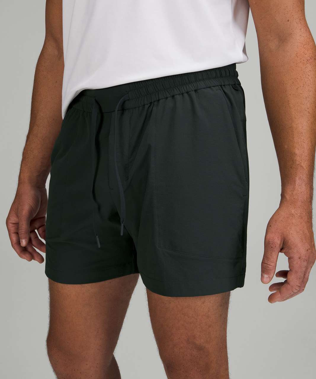 LULULEMON BLK BOWLINE 5 SHORT – Barry's Shop