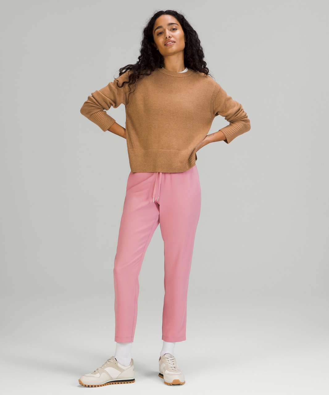 Lululemon On The Fly Pant - Size 4 – Wild Rose Consignment