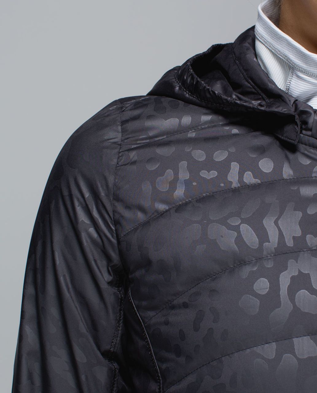 Lululemon Spring Fling Puffy Windbreaker - Animal Swirl Embossed Black