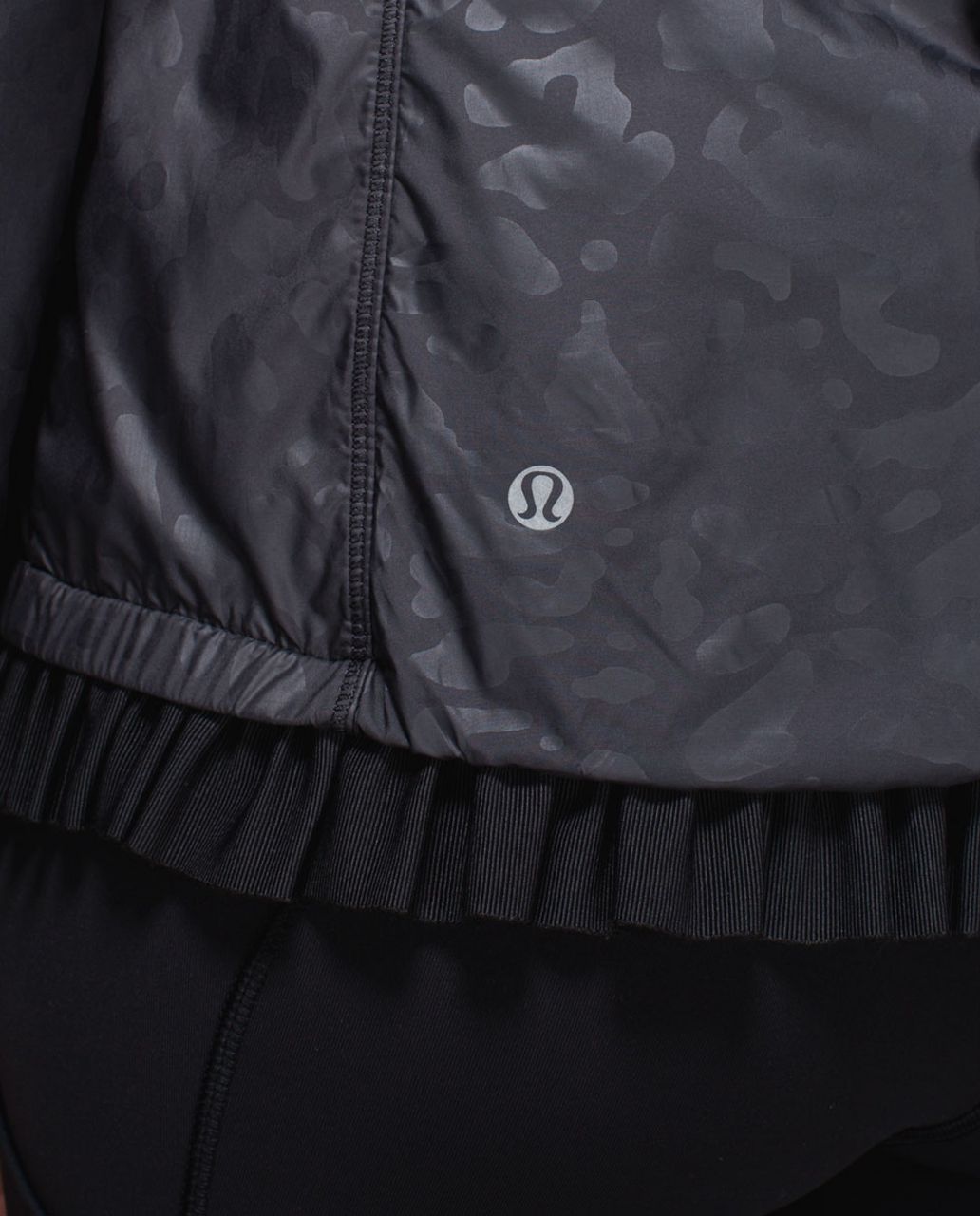 Lululemon Spring Fling Puffy Windbreaker - Animal Swirl Embossed Black