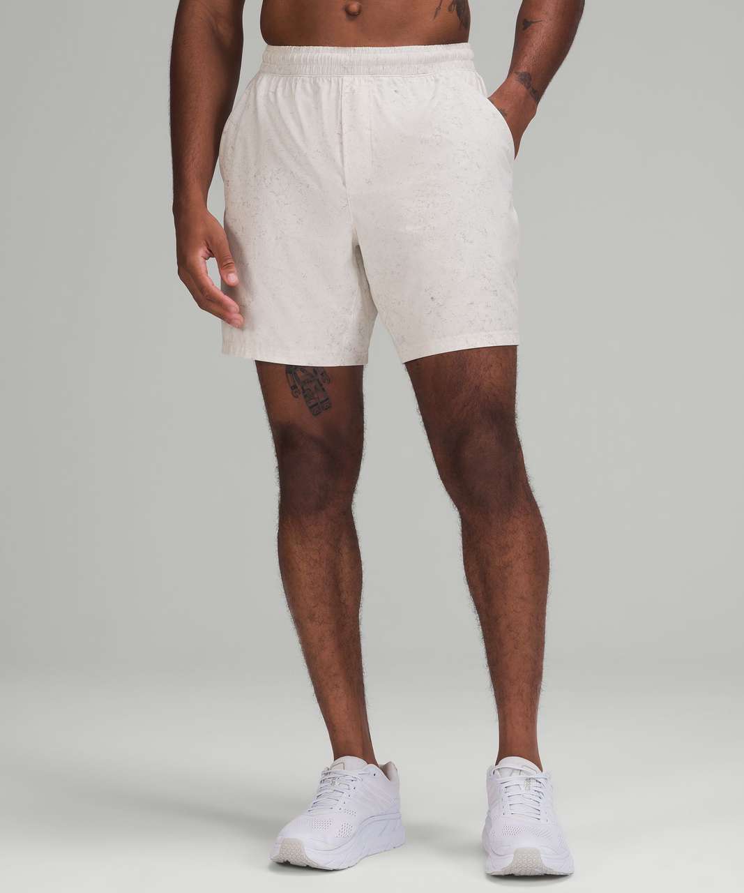 Lululemon Pace Breaker Linerless Short 7 - Gravel Dust White Opal