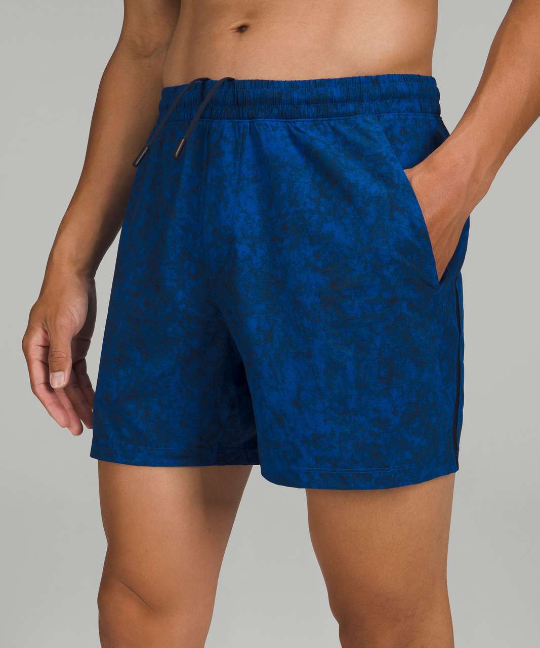 Track Pace Breaker Linerless Short 5 - Blazer Blue Tone - XXL at