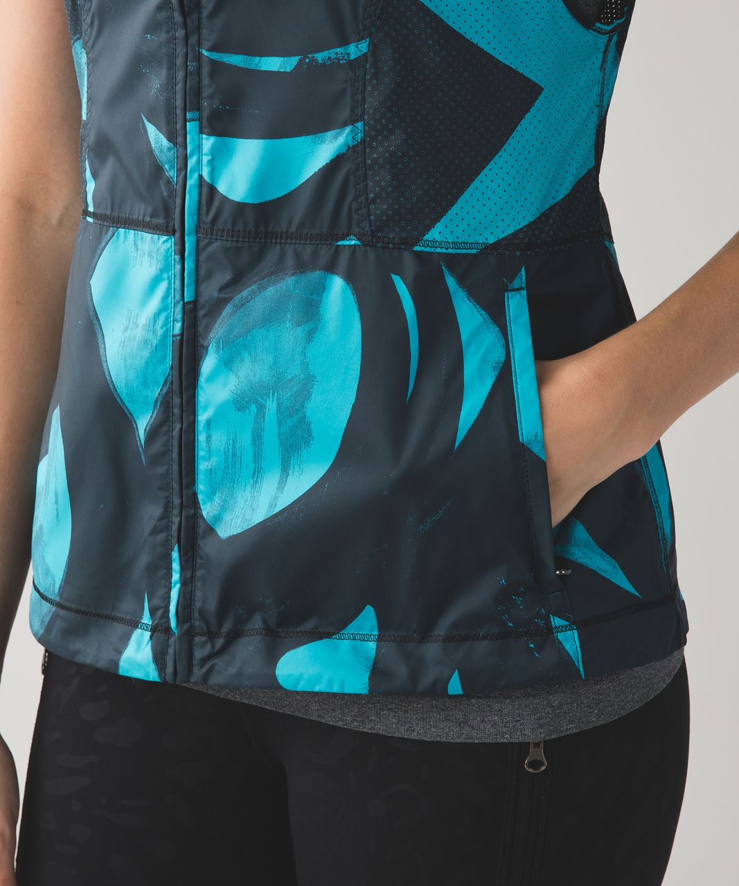 Lululemon Pack-It Vest - Back Spin Stroke Peacock Blue Black