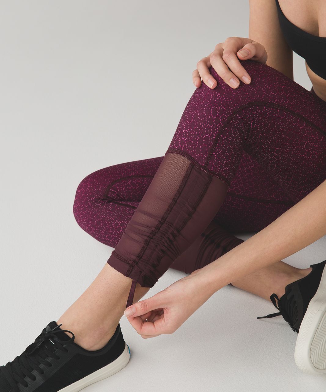 Lululemon Sweaty Endeavor Tight - Star Pixel Raspberry Bordeaux Drama / Bordeaux Drama