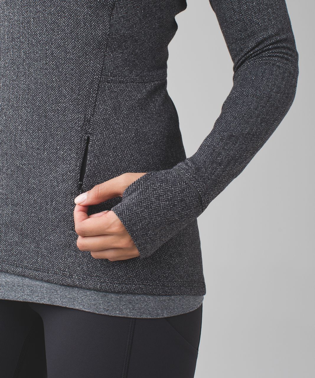 https://storage.googleapis.com/lulu-fanatics/product/6989/1280/lululemon-kanto-catch-me-1-2-zip-heathered-herringbone-heathered-black-black-012413-30268.jpg