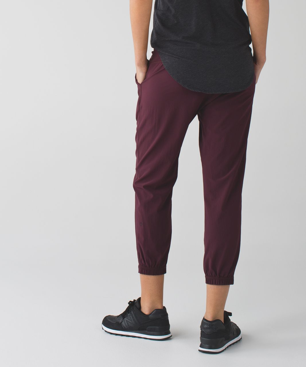 Lululemon Namaskar Crop - Bordeaux Drama