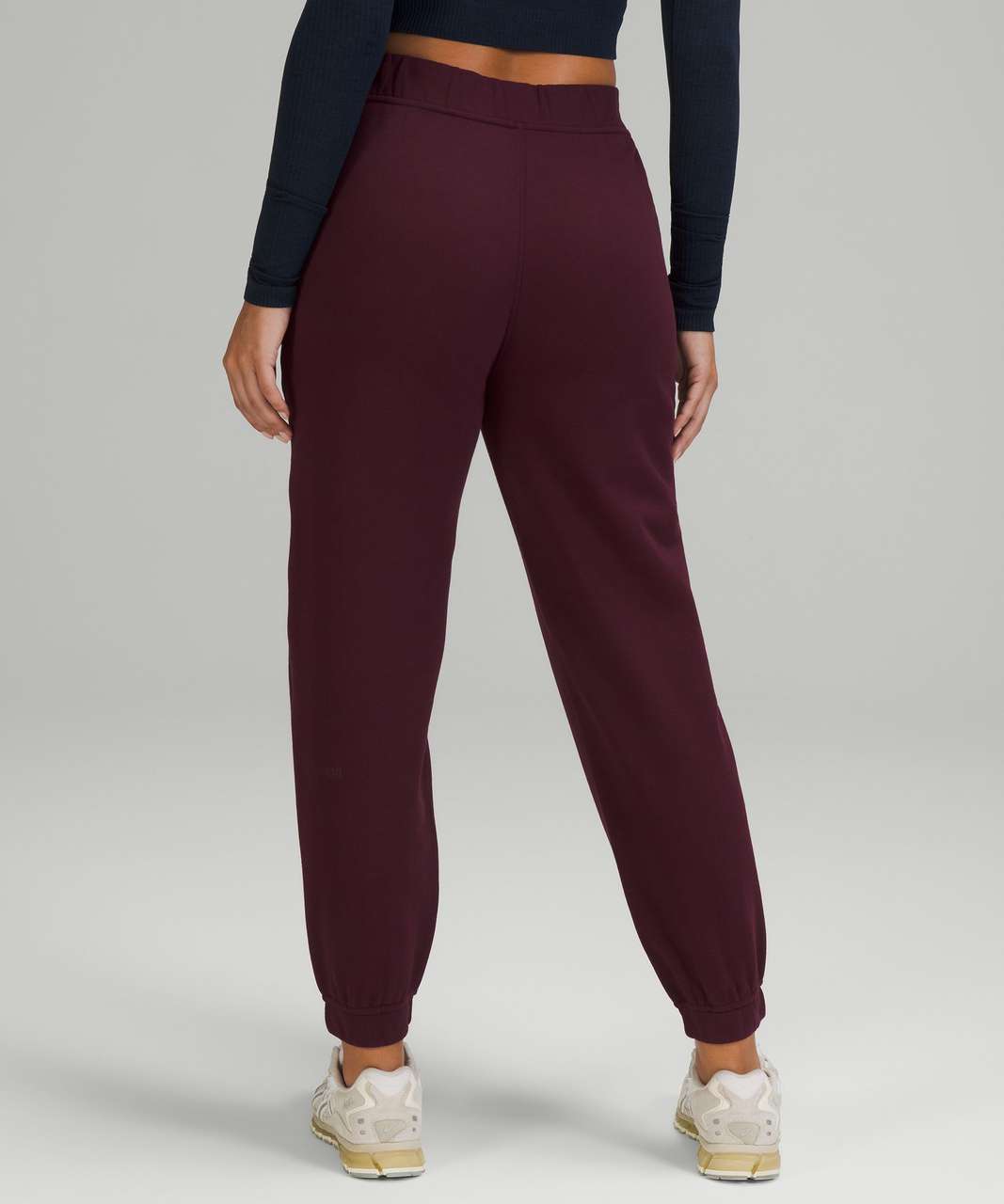 Lululemon Relaxed High-Rise Jogger - Cassis