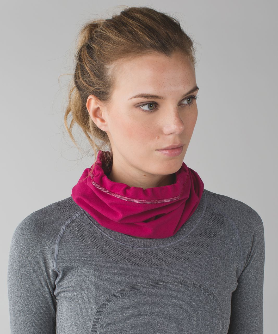 Lululemon Run Fast Neck Warmer - Berry Rumble