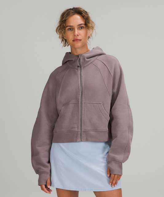 An un-posy photo of the scuba full zip in white opal (XS/S) 😂 thoughts of  sizing for smaller girls : r/lululemon