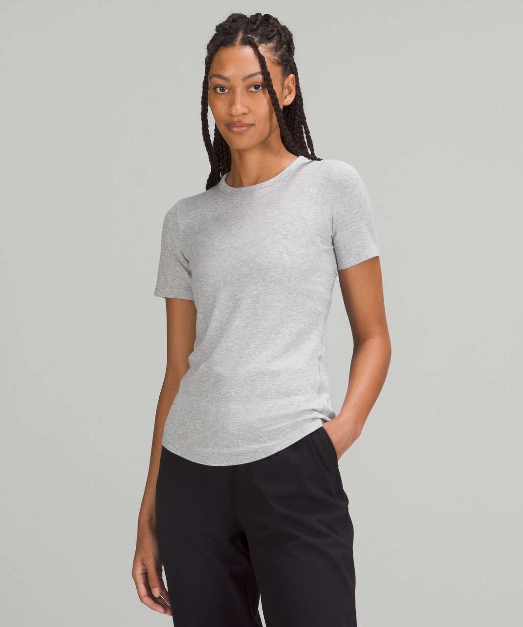 Lululemon Keyhole Lightweight Yoga Short-Sleeve Shirt for Yoga, Women's  Fashion, Activewear on Carousell