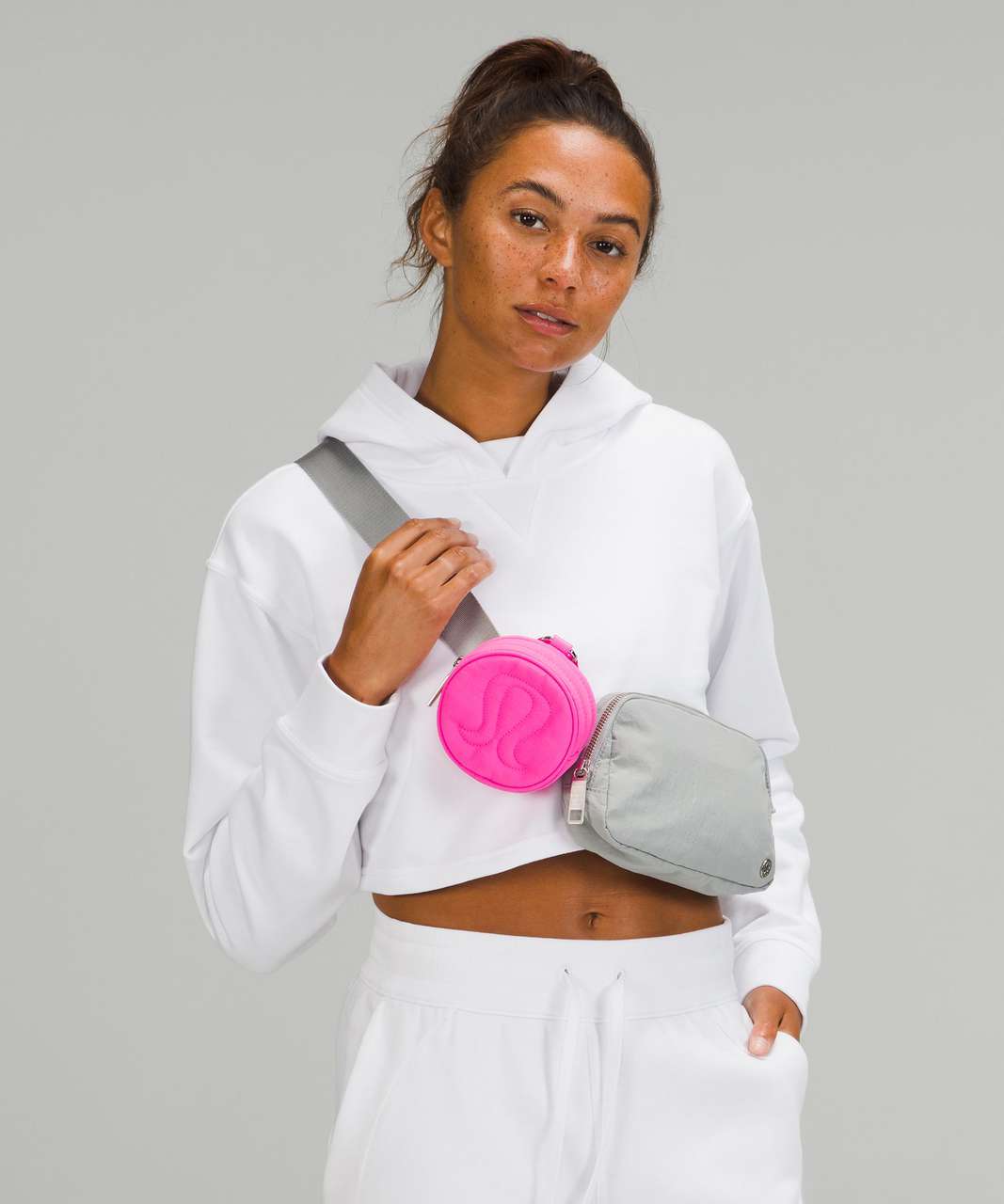 Lululemon Logo Pouch - Pow Pink Light