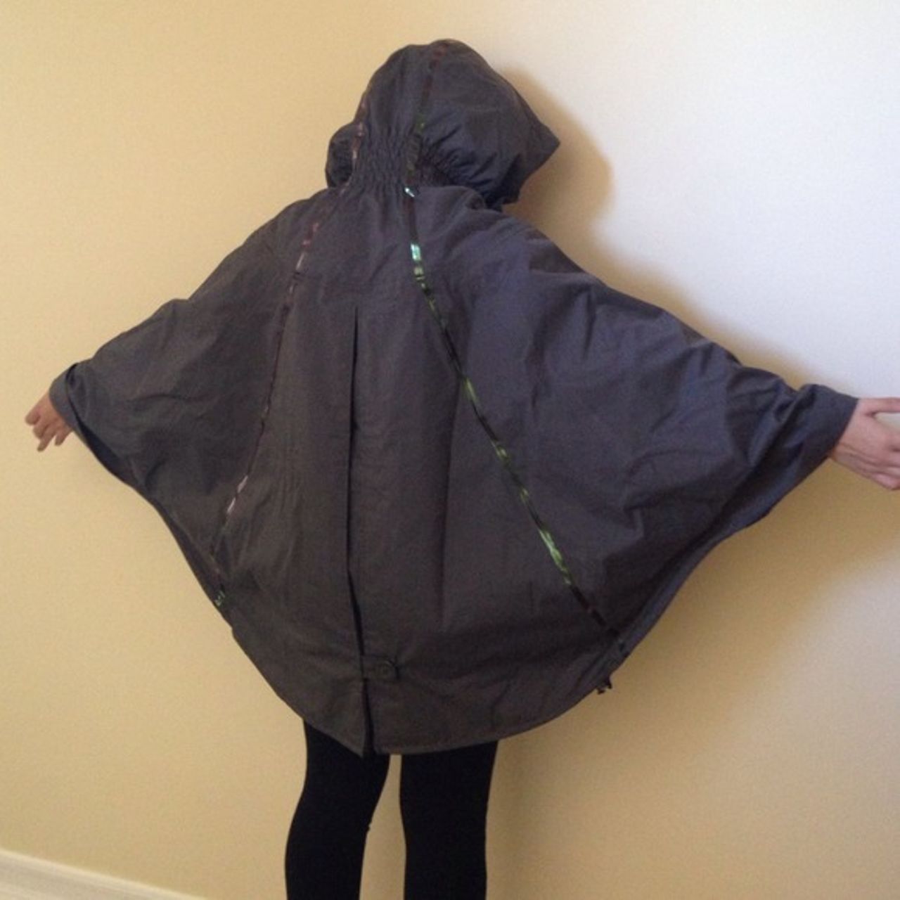 Lululemon Peak To Peak Poncho - Wren