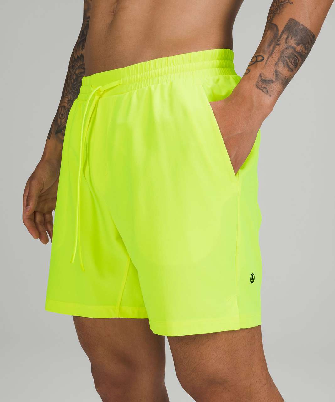 Lululemon Channel Cross Swim Short 7" - Highlight Yellow