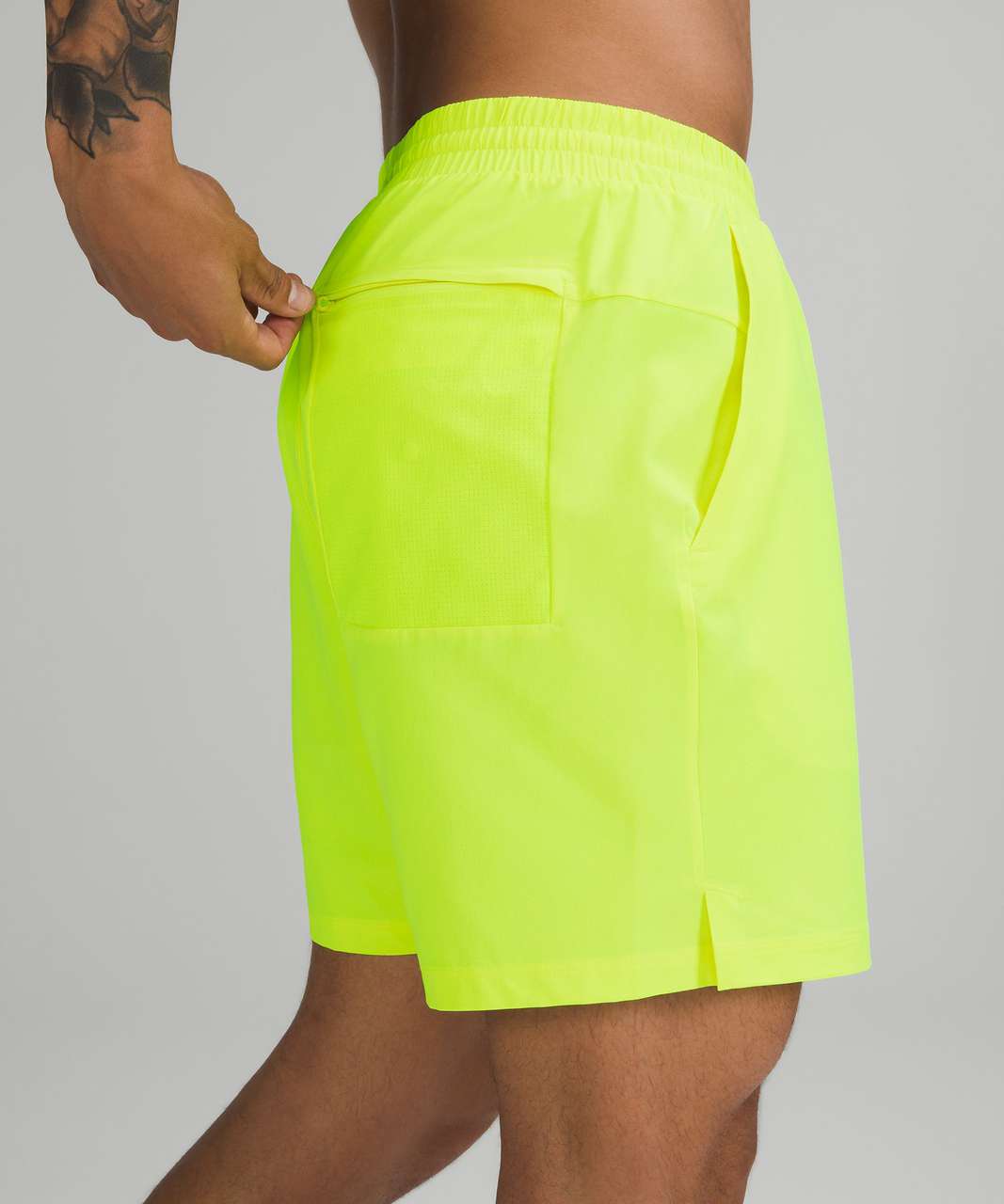 Lululemon Channel Cross Swim Short 7" - Highlight Yellow