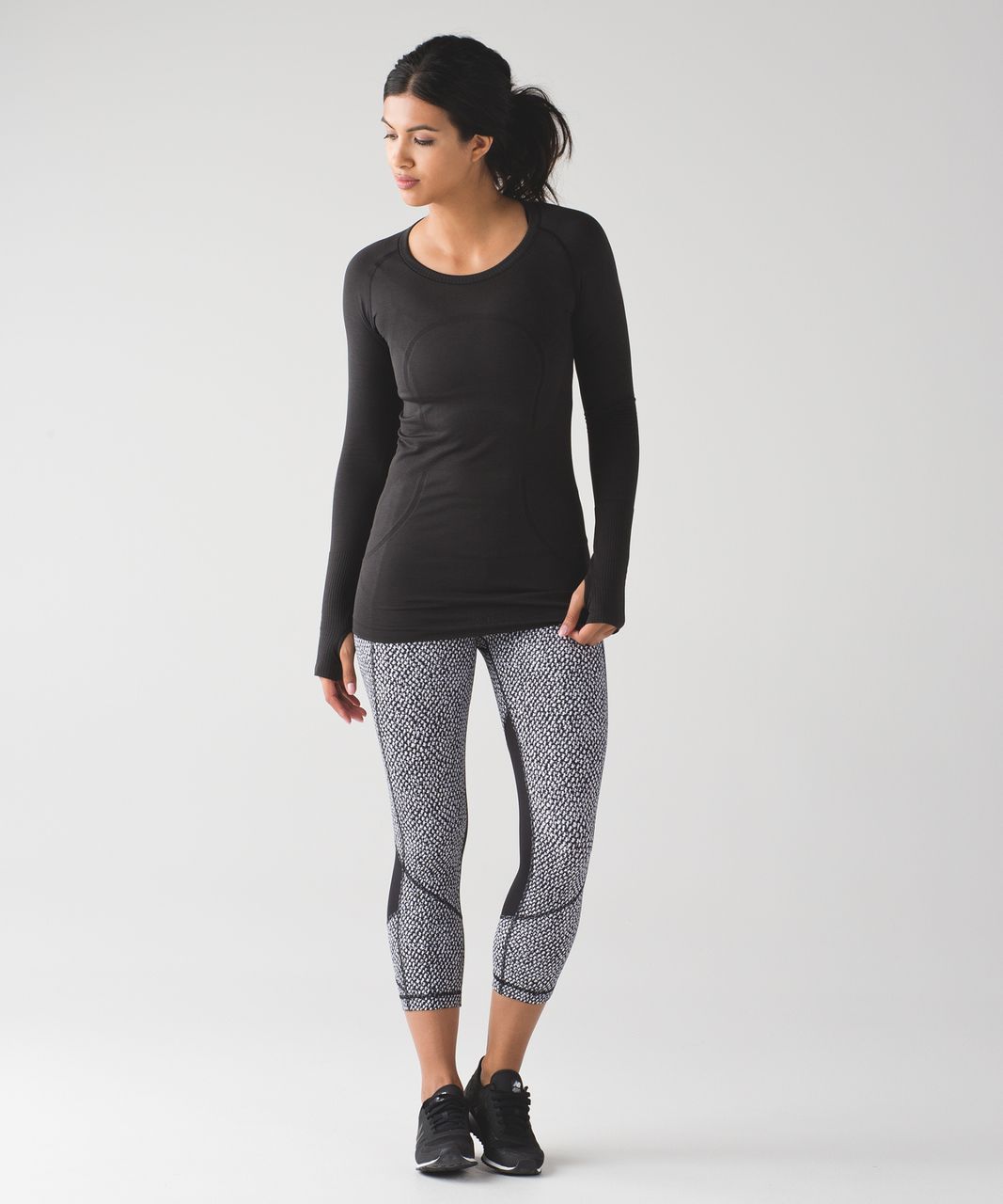 Lululemon Pace Rival Crop (22) - Sea Spray Alpine White Dark Chrome /  Black - lulu fanatics