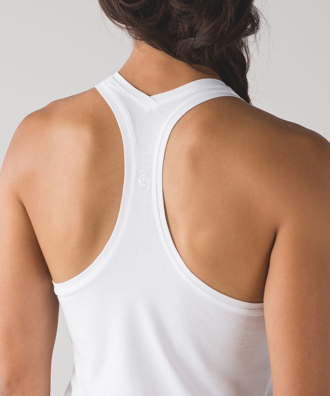 LULULEMON WHITE DEEP V TANK SIZE 2 - Gem