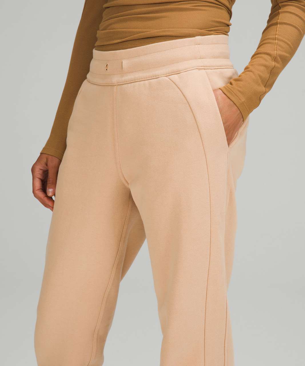 Lululemon Scuba High-Rise Jogger - Pecan Tan