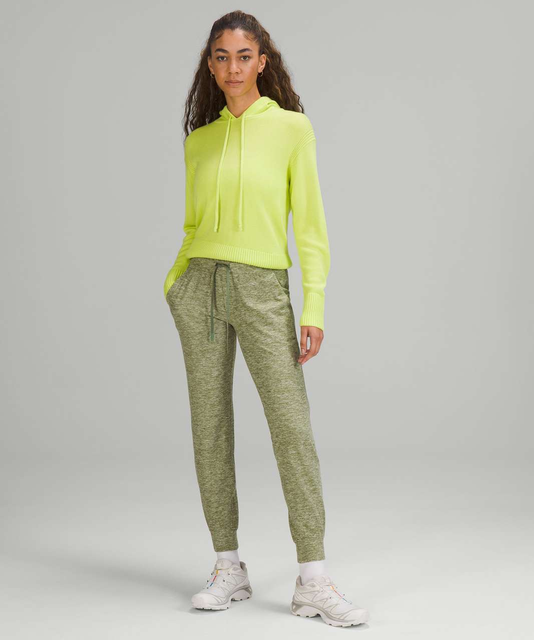 WOMENS RISE FLEECE JOGGER [HTR GRAPH]