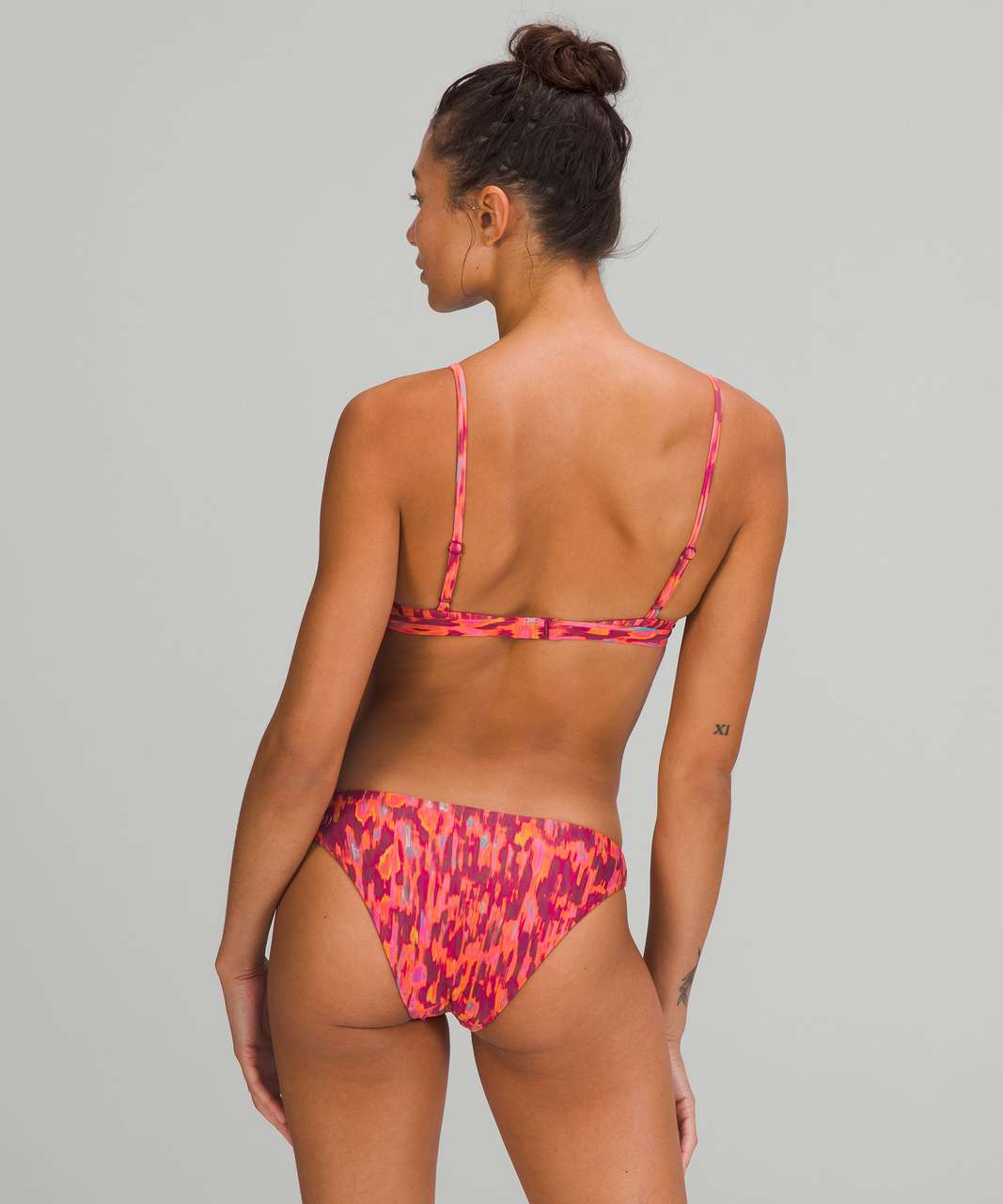 Lululemon Waterside Swim Top *A/B Cup - Harmonize Fluro Pink Multi