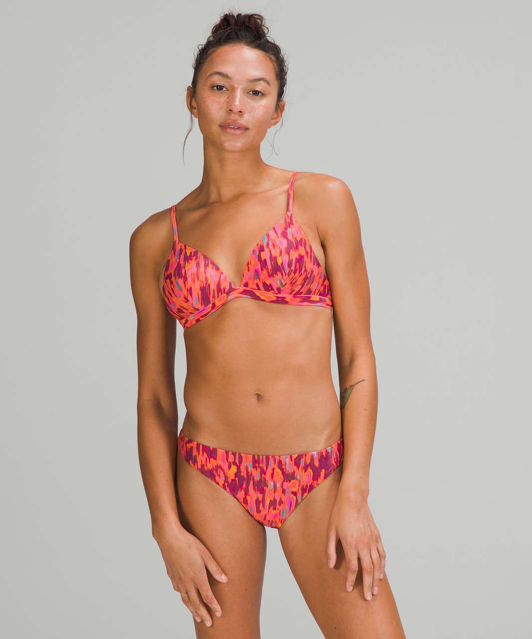 Lululemon Waterside Swim Top *A/B Cup - Harmonize Fluro Pink Multi