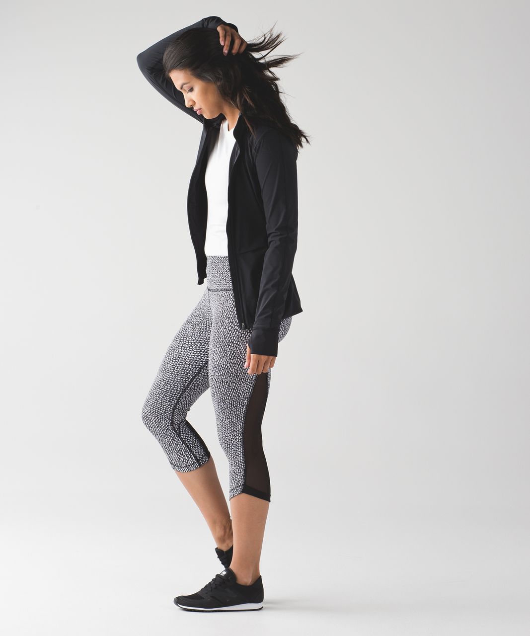 Lululemon Run Around Crop - Scatter Star Arctic Grey Black / Black