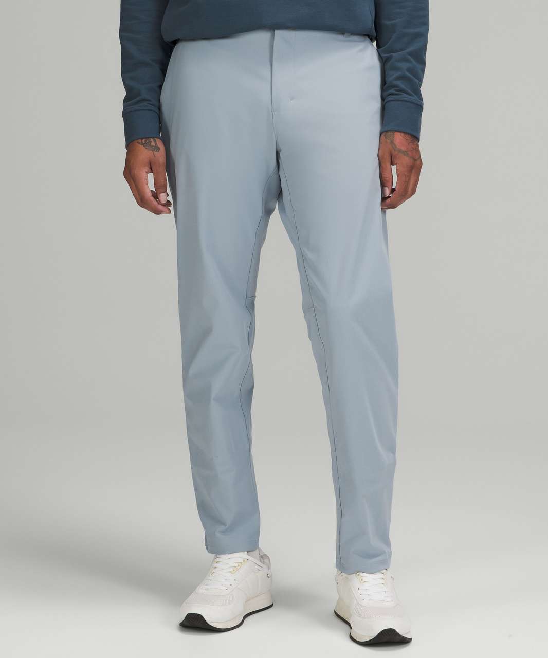 ReStock Alert: Lululemon Classic Fit Commission and ABC pants in 30″ Inseam