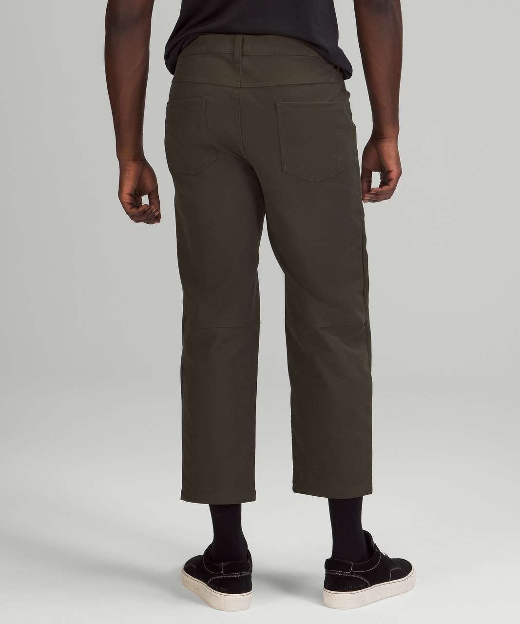 Relaxed-Tapered Twill Trouser