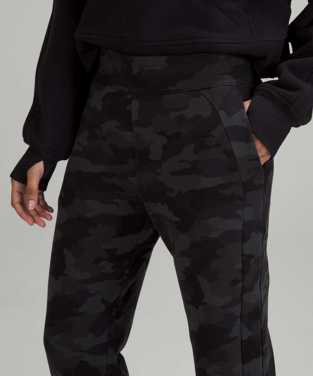 Lululemon Scuba High-Rise Cropped Jogger - Heritage 365 Camo Deep Coal Multi