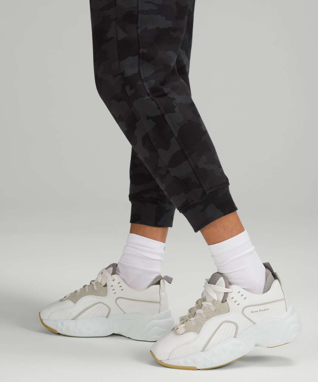 Lululemon Scuba High-Rise Cropped Jogger - Heritage 365 Camo Deep Coal Multi