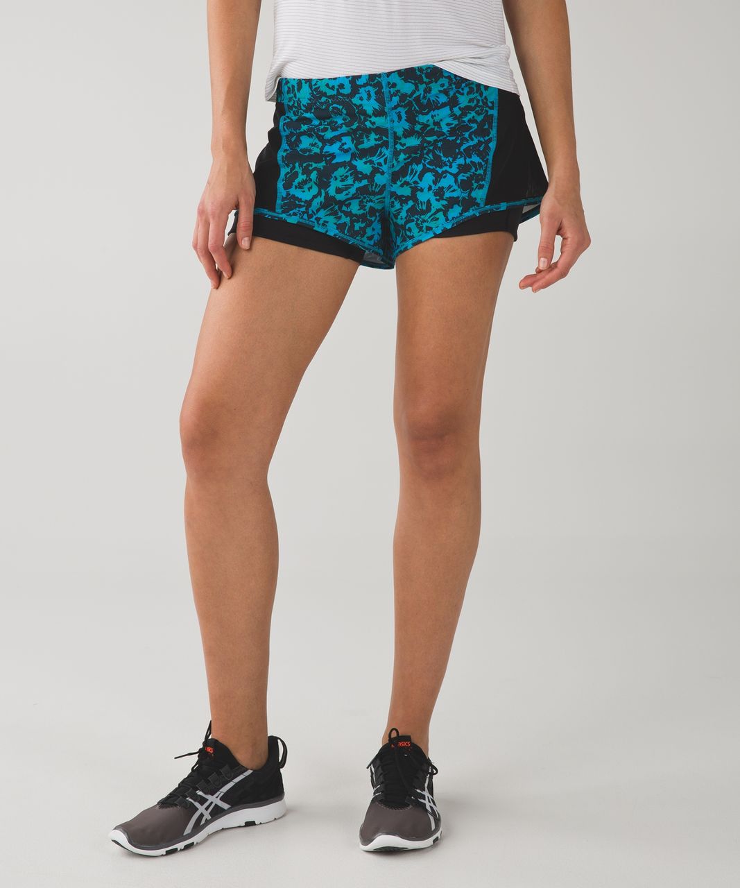 Lululemon Meshed Up Short - Fleur Sombre Kayak Blue Dragonfly / Black / Dragonfly