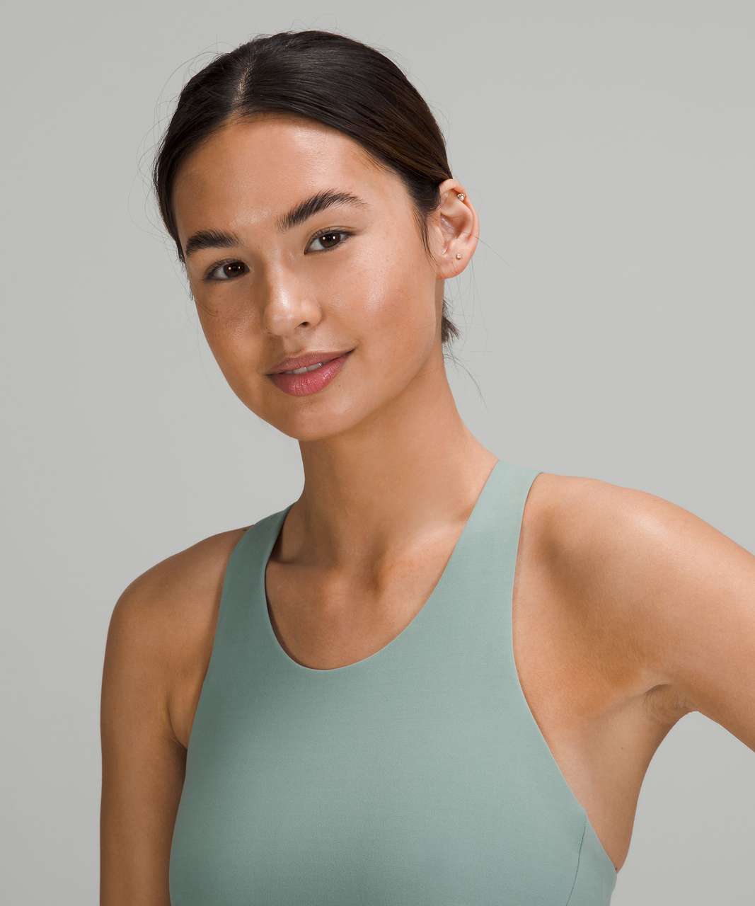 https://storage.googleapis.com/lulu-fanatics/product/71461/1280/lululemon-wunder-train-longline-bra-medium-support-c-d-cup-misty-glade-053503-383488.jpg