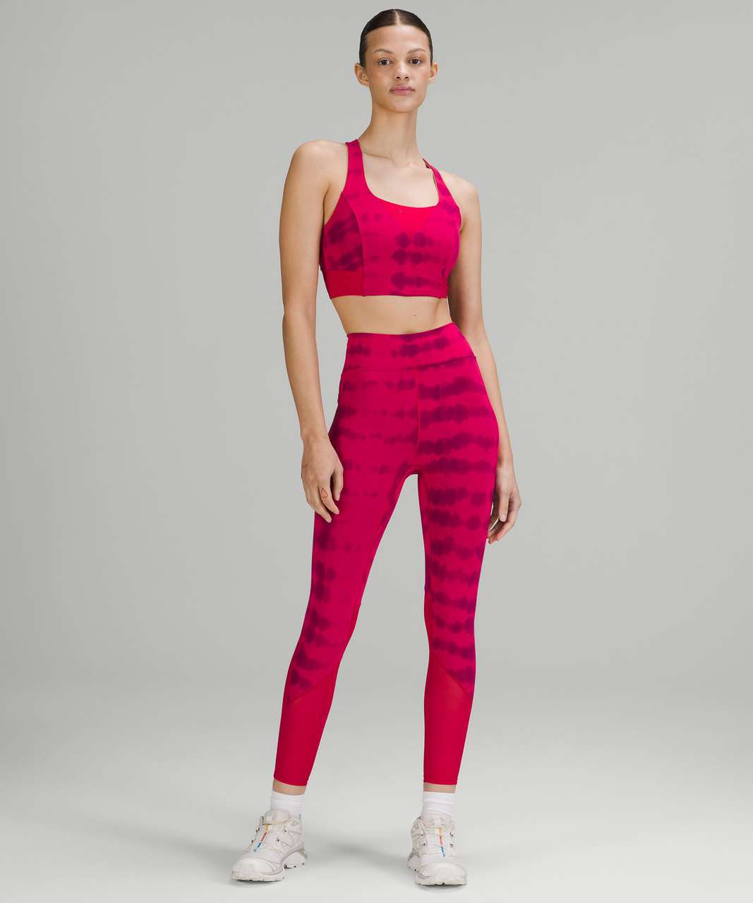 Lululemon lab Mesh Panels Train Bra *Medium Support B/C cup - Weaves Dye Pink Dragonfruit Wild Berry