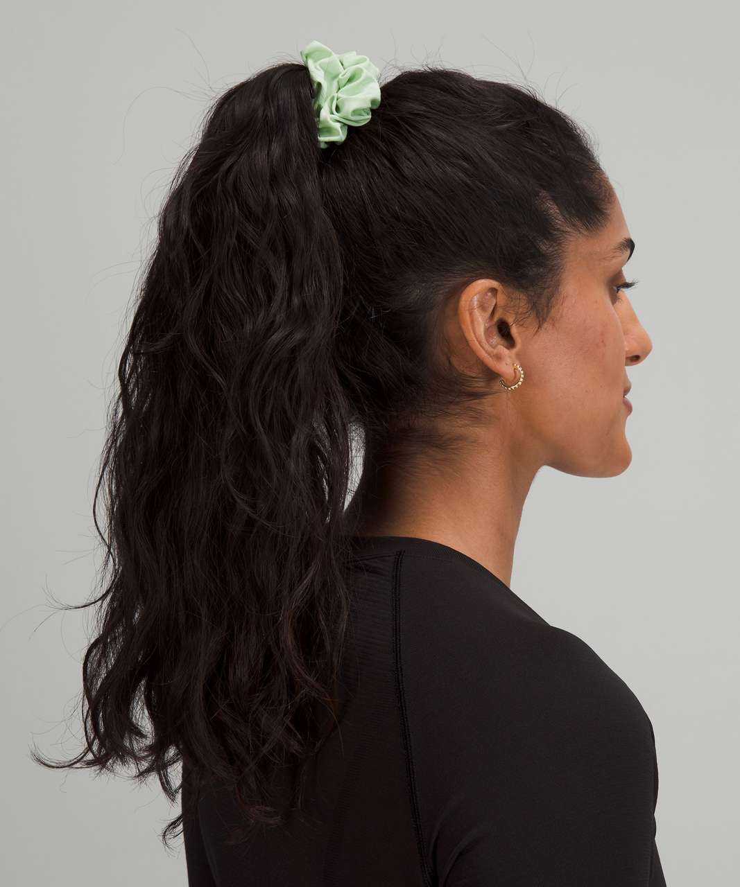 Lululemon Uplifting Scrunchie - Creamy Mint