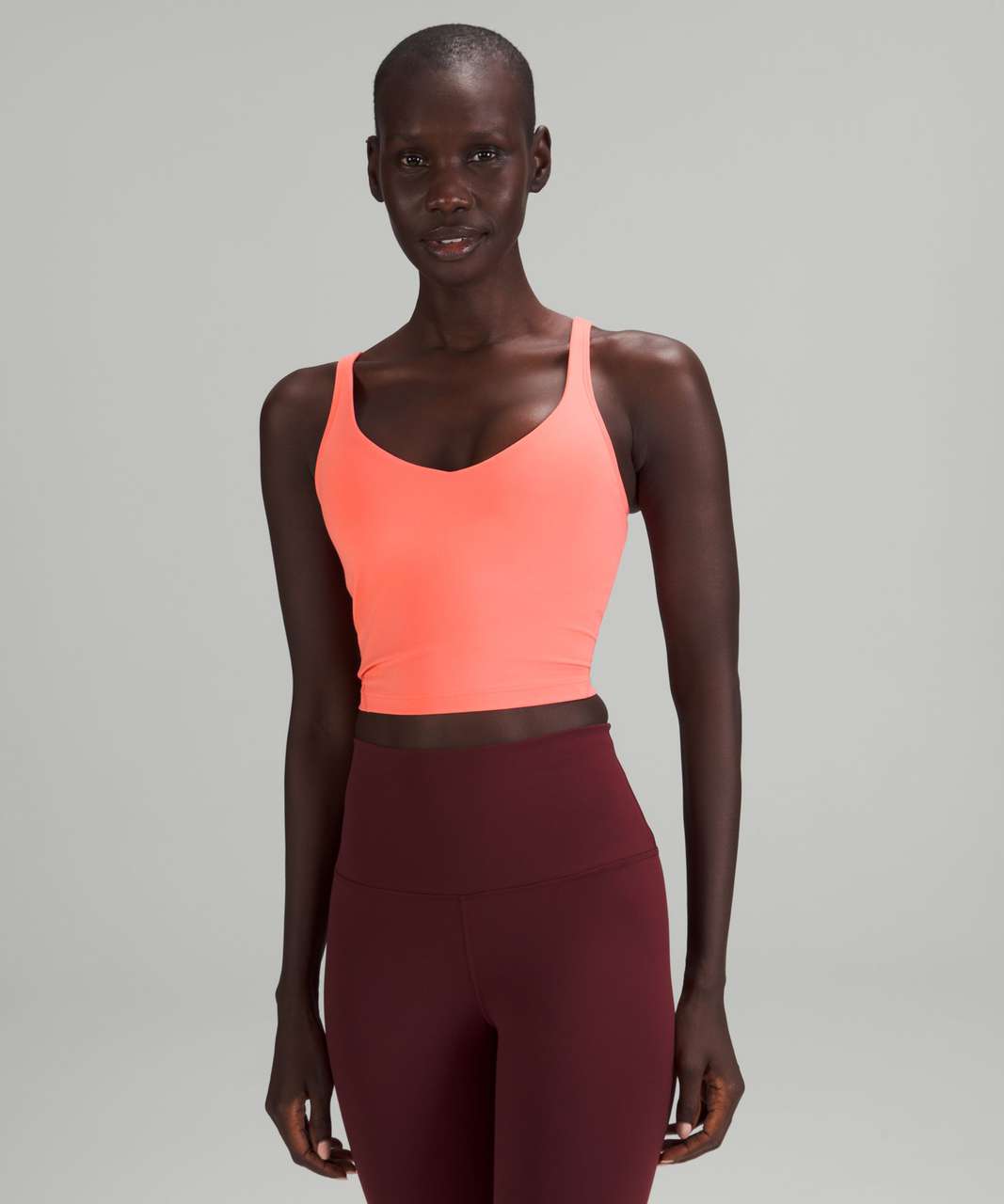 Does this have a built in shelf bra like the align cropped tank