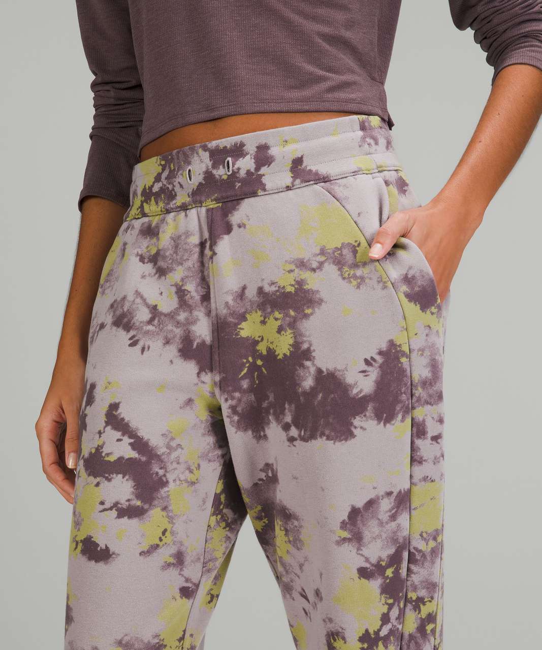 Orbital tie dye scuba jogger French terry (but it has fleece on the  inside?) : r/lululemon