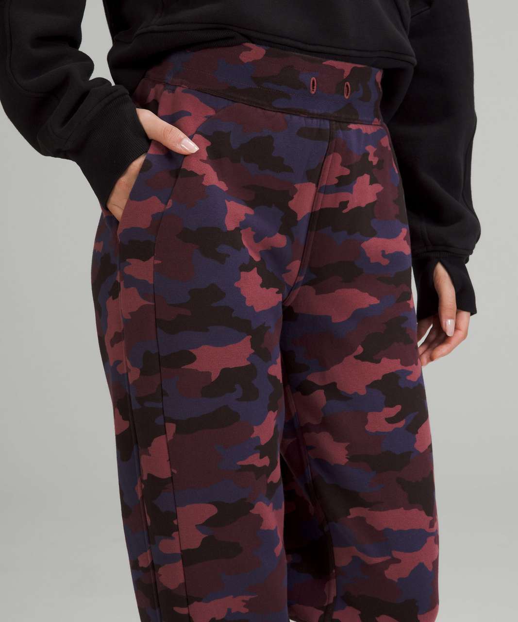 Lululemon NWT Scuba HR Jogger - Heritage 365 Camo Smoky Red Night