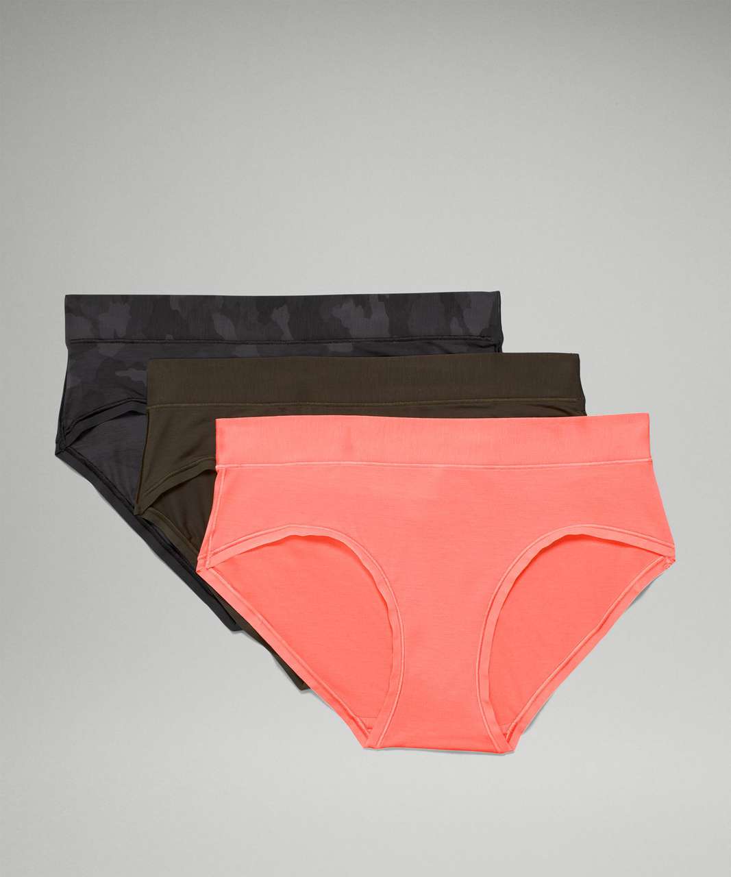 Lululemon UnderEase Mid-Rise Thong Underwear 5 Pack - Black / Black /  Butter Pink / Chrome / Heritage 365 Camo Mini Peach Satin Multi - lulu  fanatics