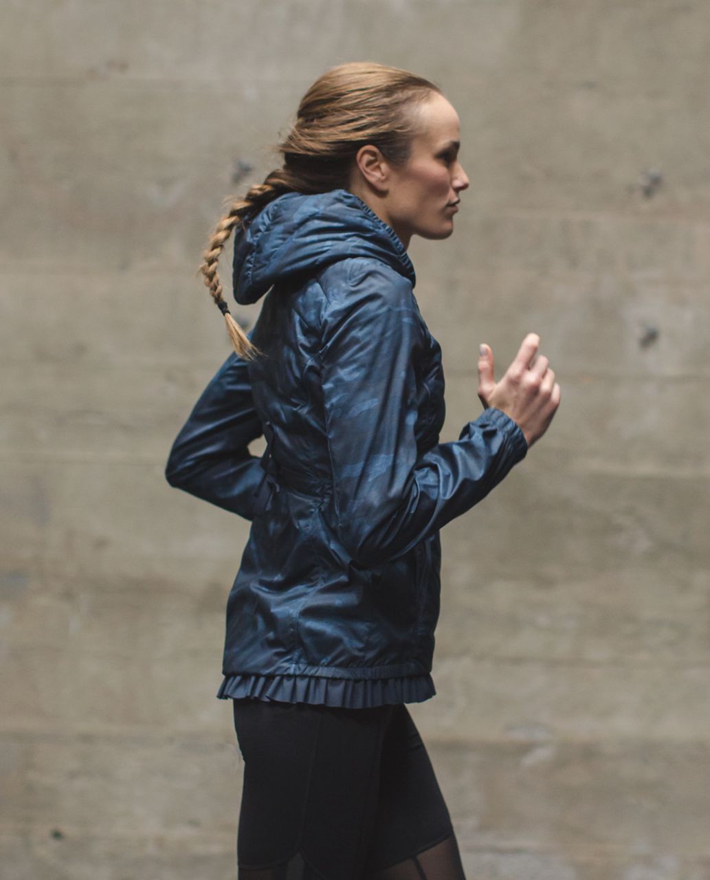 Lululemon Spring Fling Puffy Windbreaker - Heathered Texture Lotus Camo Oil Slick Blue