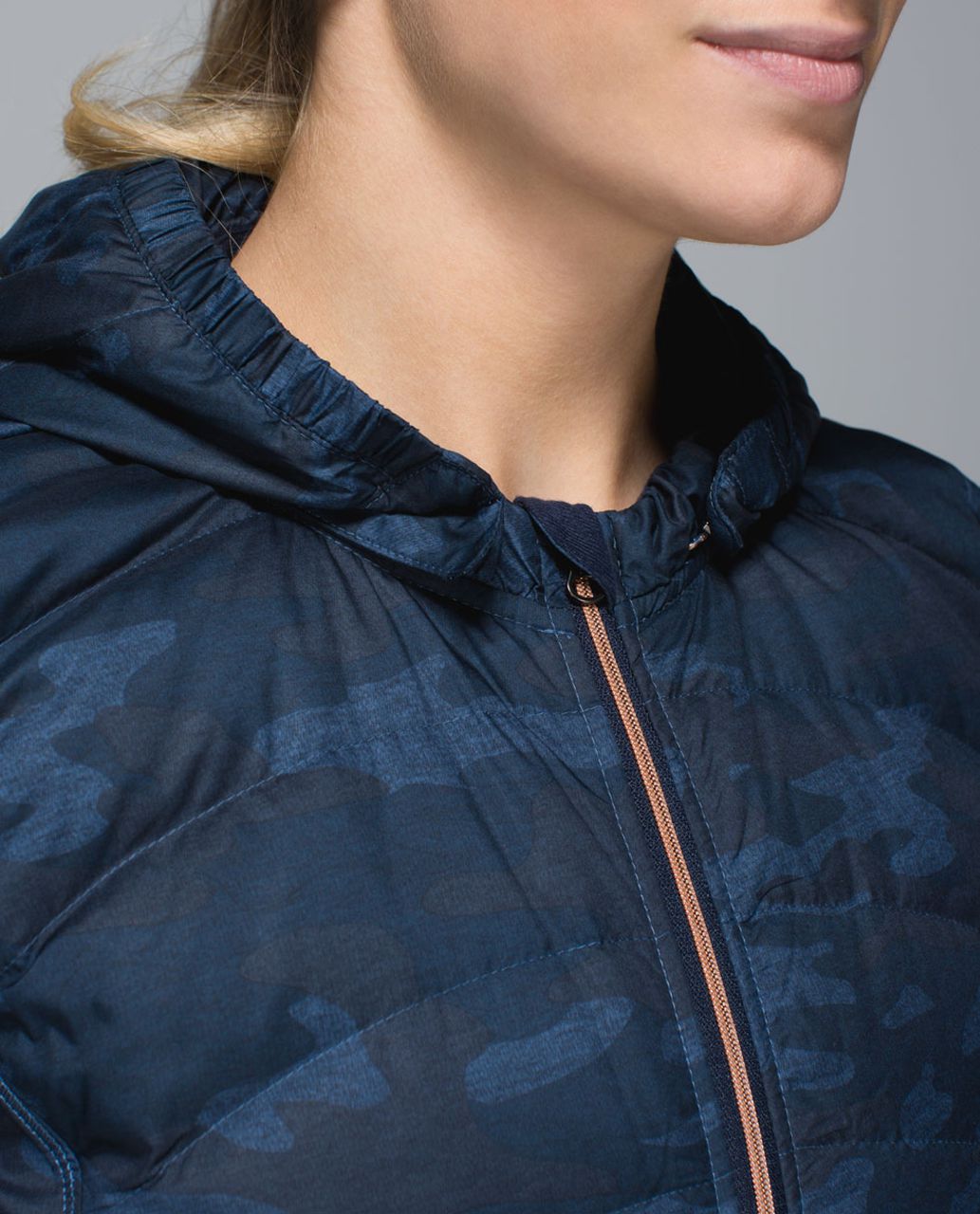 Lululemon Spring Fling Puffy Windbreaker - Heathered Texture Lotus Camo Oil Slick Blue