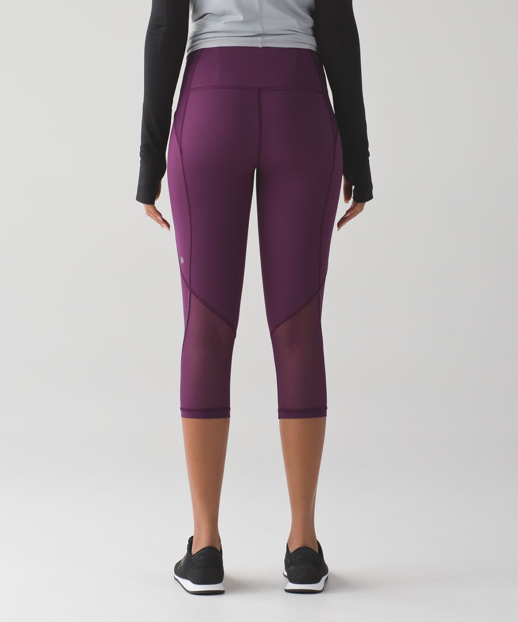 Lululemon Crop Capri Leggings, Purple, Mesh Accent Key Pocket, Size 4