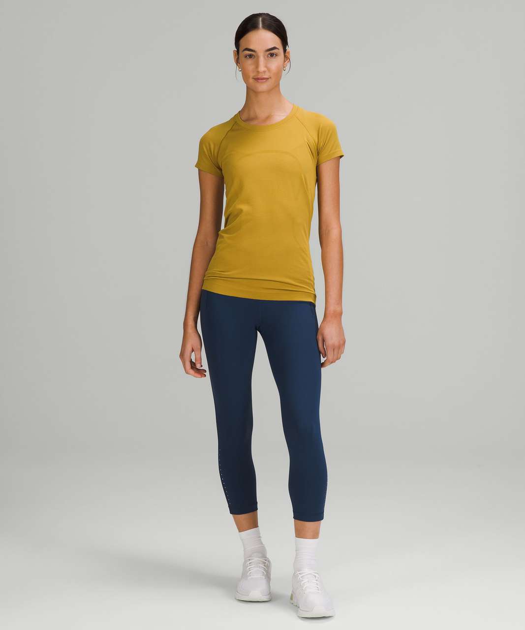 Lululemon Swiftly Tech Short Sleeve Shirt 2.0 - Auric Gold / Auric Gold