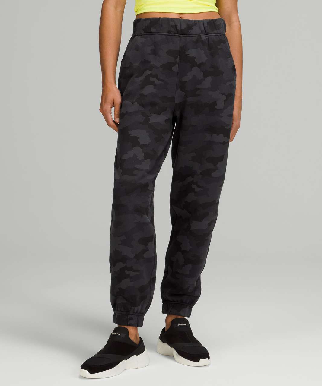 Lululemon Relaxed High-Rise Jogger - Heritage 365 Camo Deep Coal Multi - lulu  fanatics