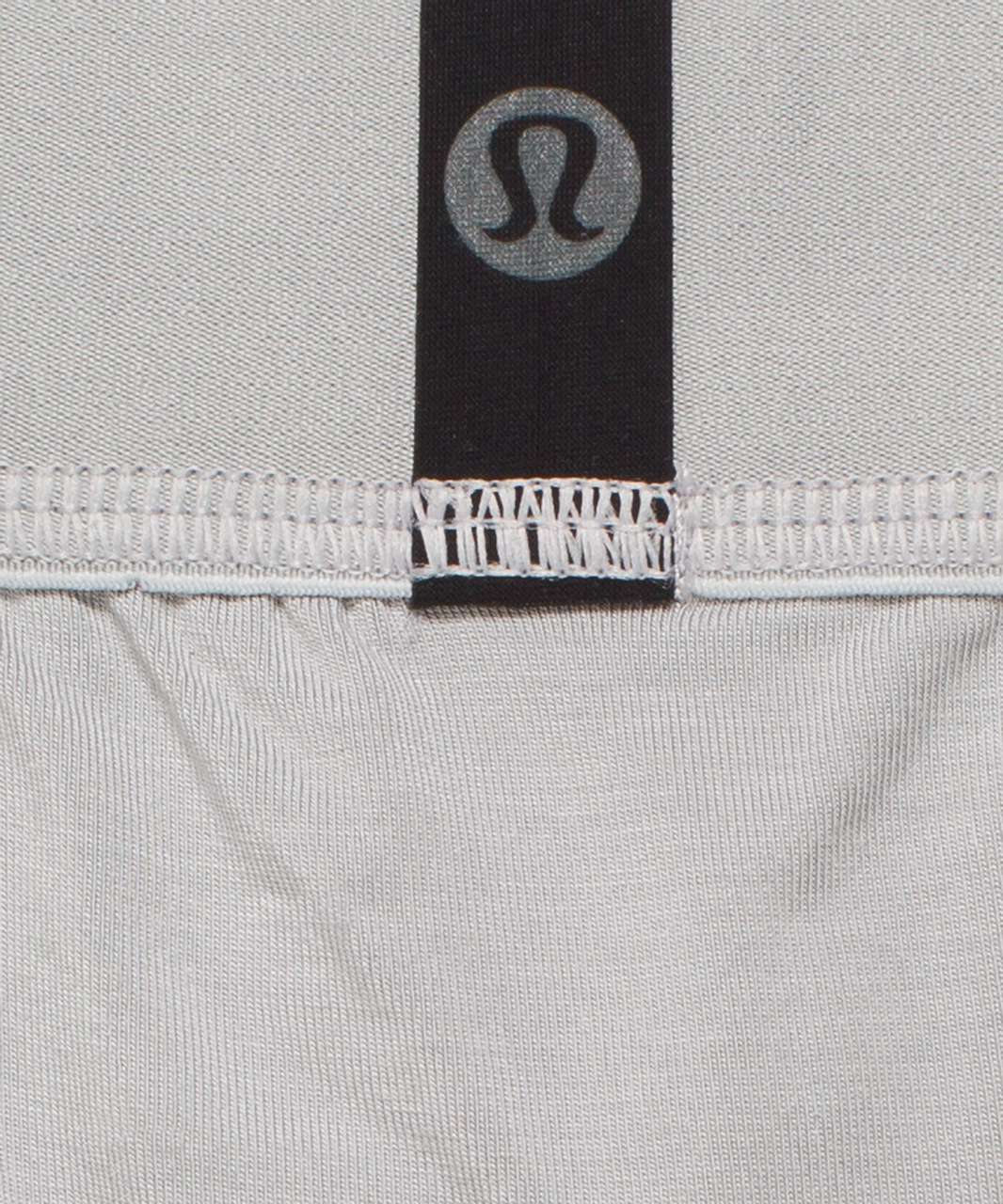 Lululemon Always In Motion Boxer 5" - Silver Drop