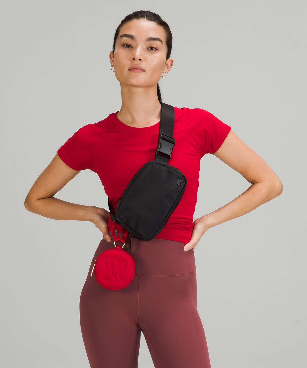 starting with the dark red belt bag ❤️ #hintofnattyp #lululemon  #lululemoncreator #lululemonrandomoutfit #lululemonrandomootd…