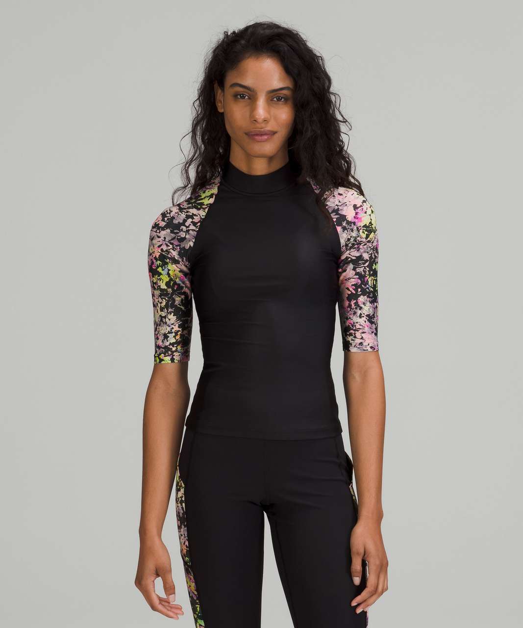 Lululemon Waterside UV Protection Short-Sleeve Rash Guard - Black / Stencil Blossom Pink Multi