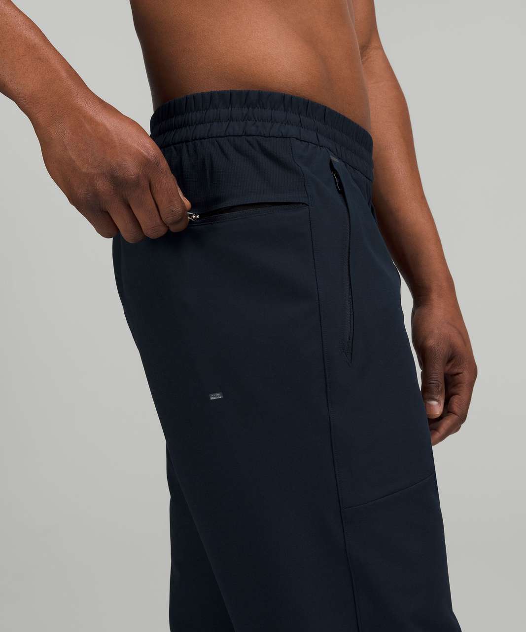 Cassis License to Train Jogger - Small : r/Lululemen