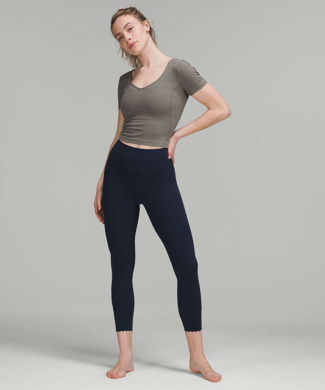 Can't be happier that I snagged some grey sage aligns on Merc. Paired with  submarine and issa look👀 : r/lululemon