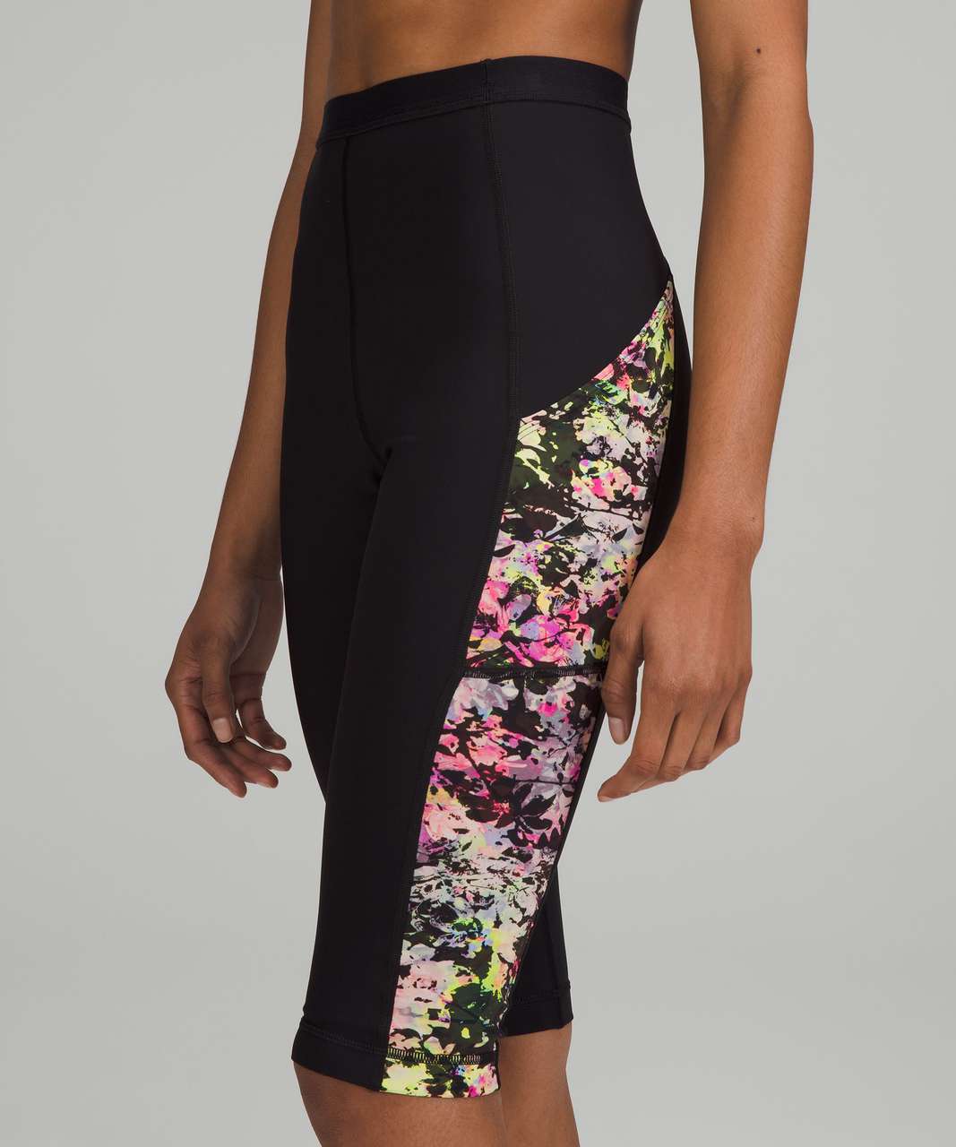 Lululemon High-Rise Paddle Crop 15.75" Length - Black / Stencil Blossom Pink Multi